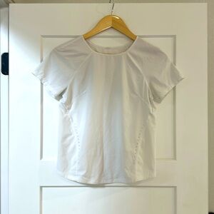Size 2 Lululemon top without tag or label lightweight running shirt